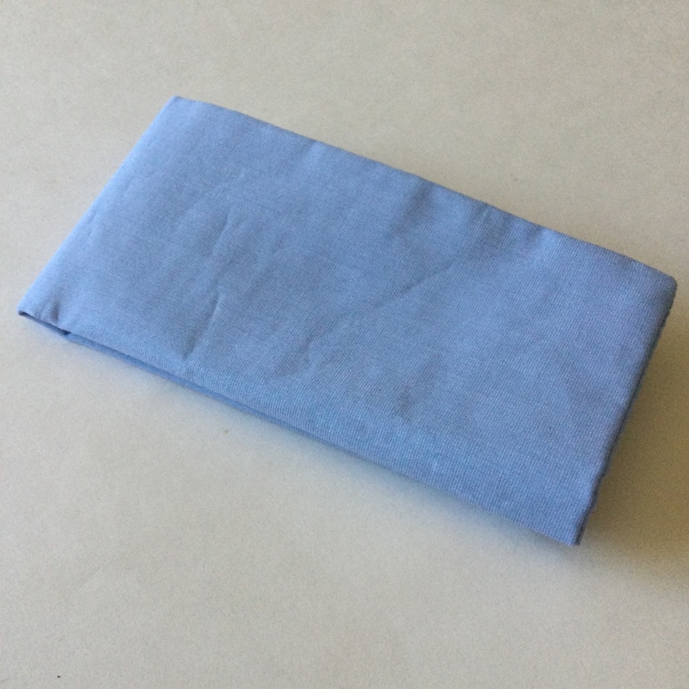 NORDSTROM MENS SHOP PRE FOLDED PERFECT POCKET SQUARE
BLUE NWT
